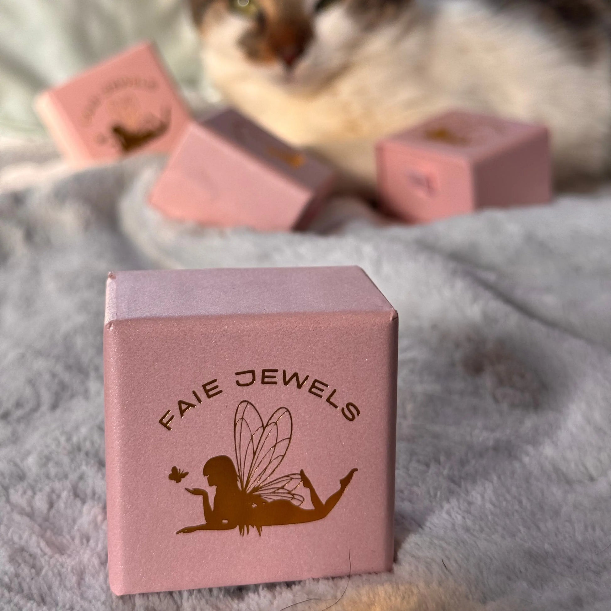 Hug Necklace - Faie Jewels